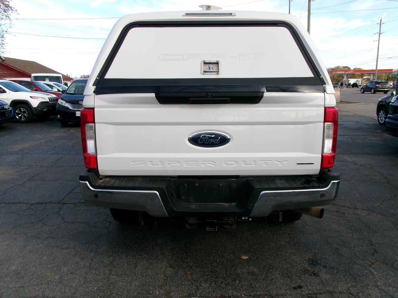 2019 Ford SUPER DUTY F-250 SRW XLT  4x4 Crew Cab - Photo #3