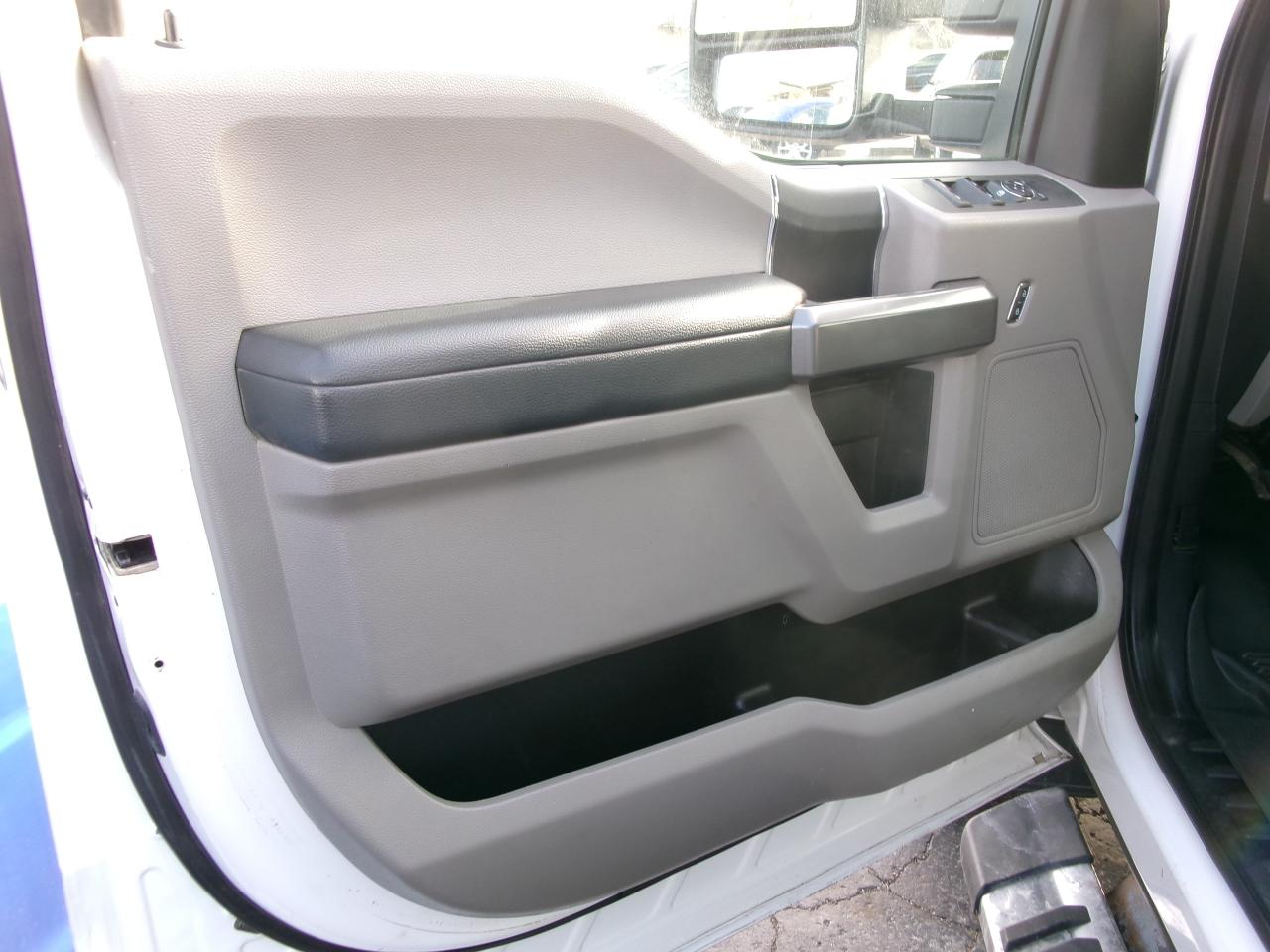 2019 Ford SUPER DUTY F-250 SRW XLT  4x4 Crew Cab Photo