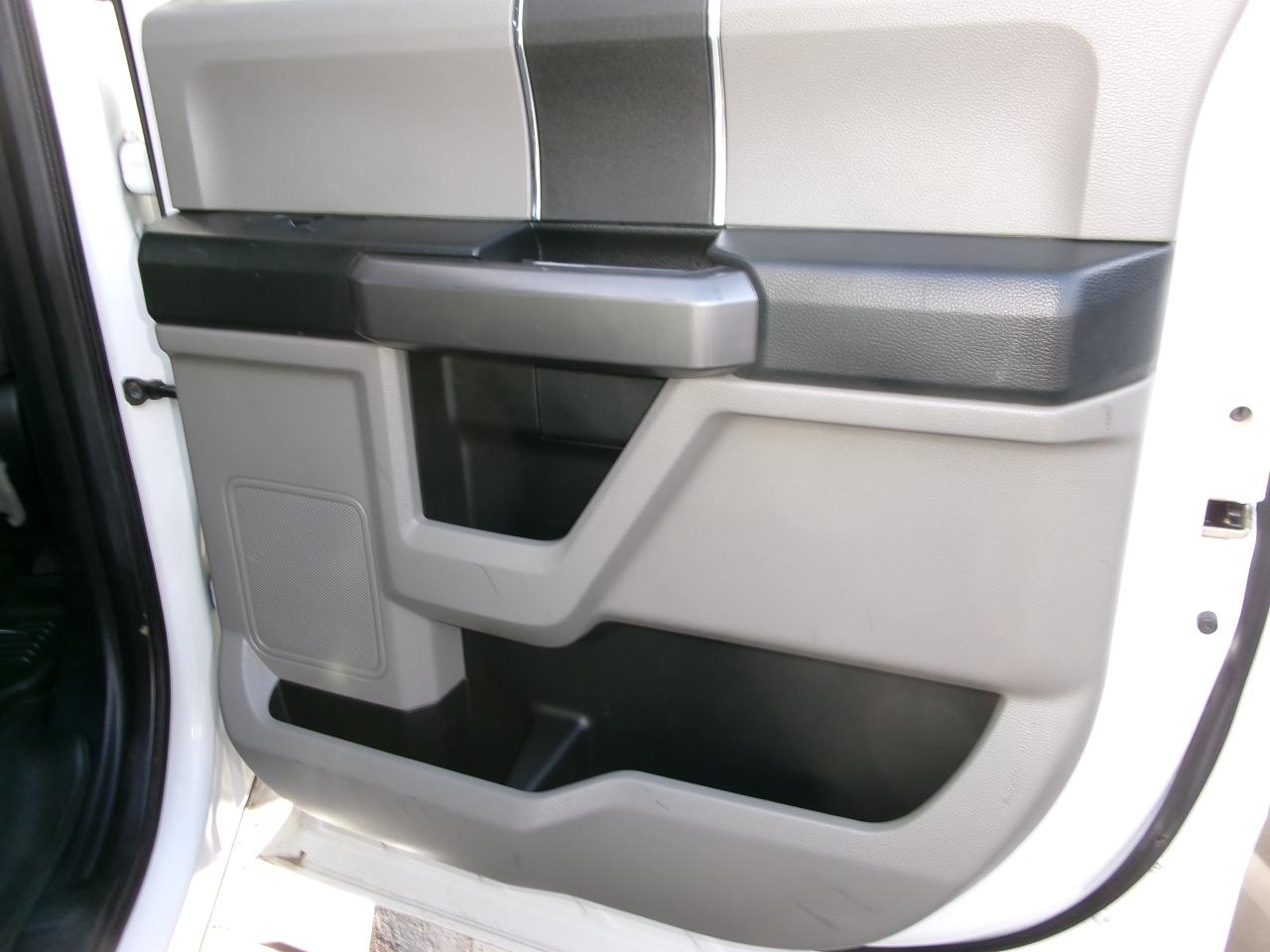 2019 Ford SUPER DUTY F-250 SRW XLT  4x4 Crew Cab Photo