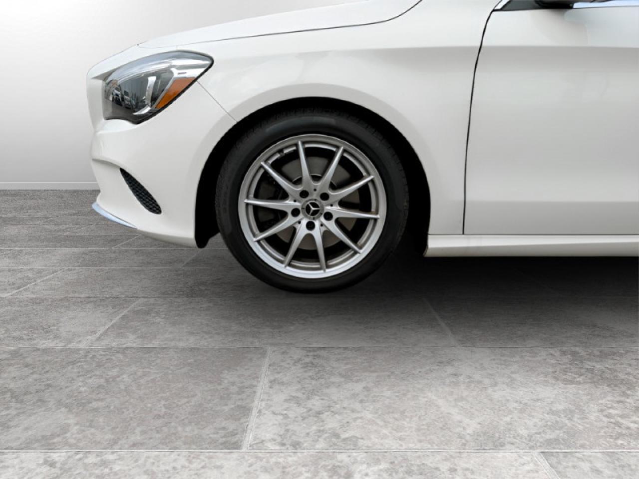 2018 Mercedes-Benz CLA-Class 250 4MATIC®  **ULTRA LOW KMS** Photo