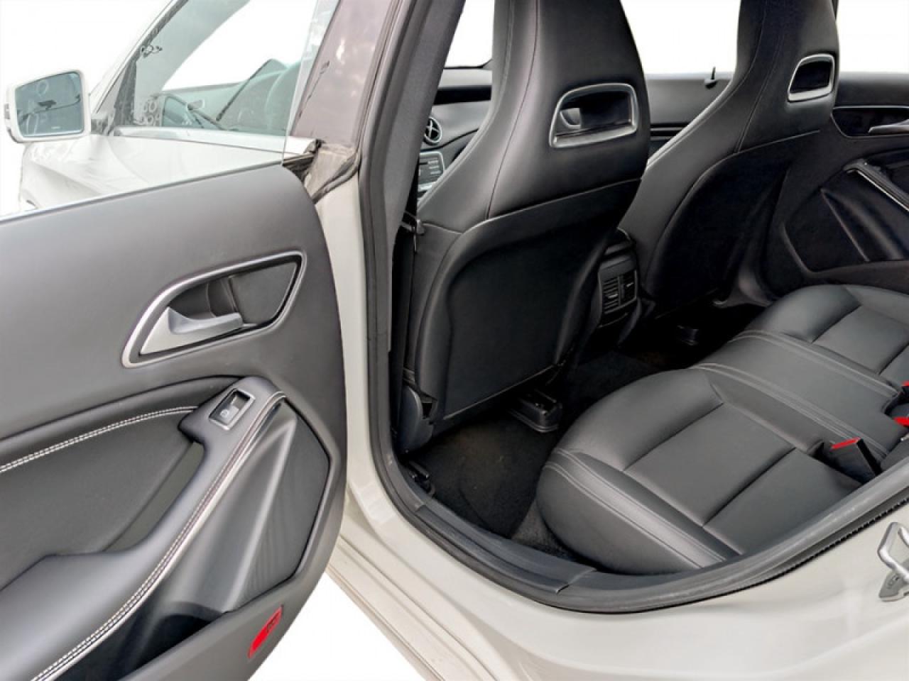 2018 Mercedes-Benz CLA-Class 250 4MATIC®  **ULTRA LOW KMS** Photo