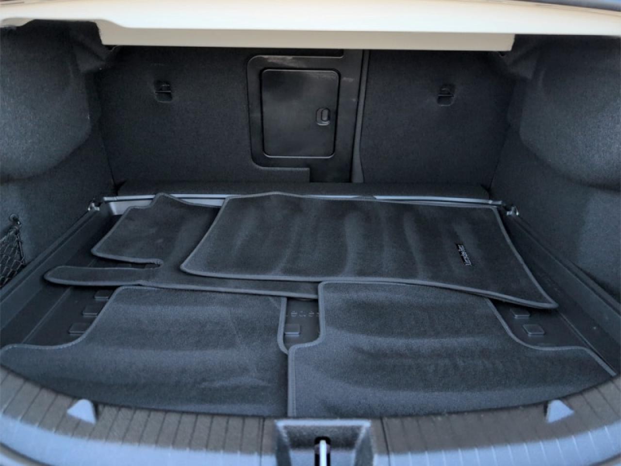 2018 Mercedes-Benz CLA-Class 250 4MATIC®  **ULTRA LOW KMS** Photo