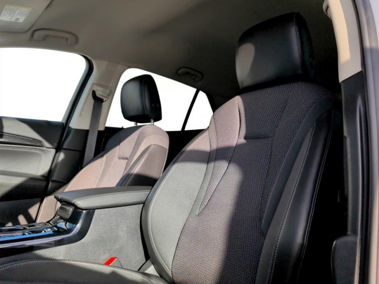 2023 Buick Envision Preferred   **CLEAN CF - LOW KMS** Photo