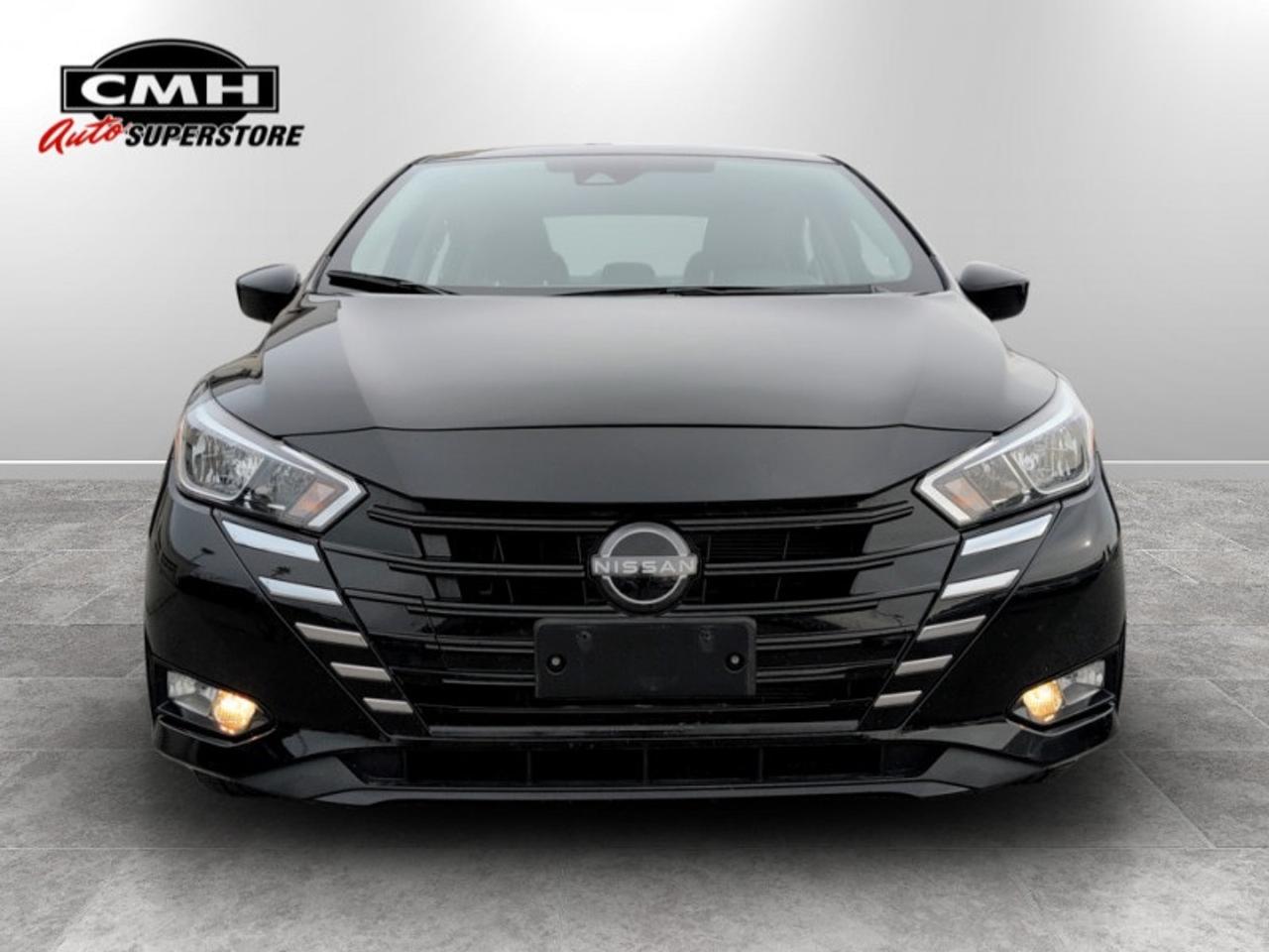 2023 Nissan Versa SV  **CLEAN CARFAX** Photo