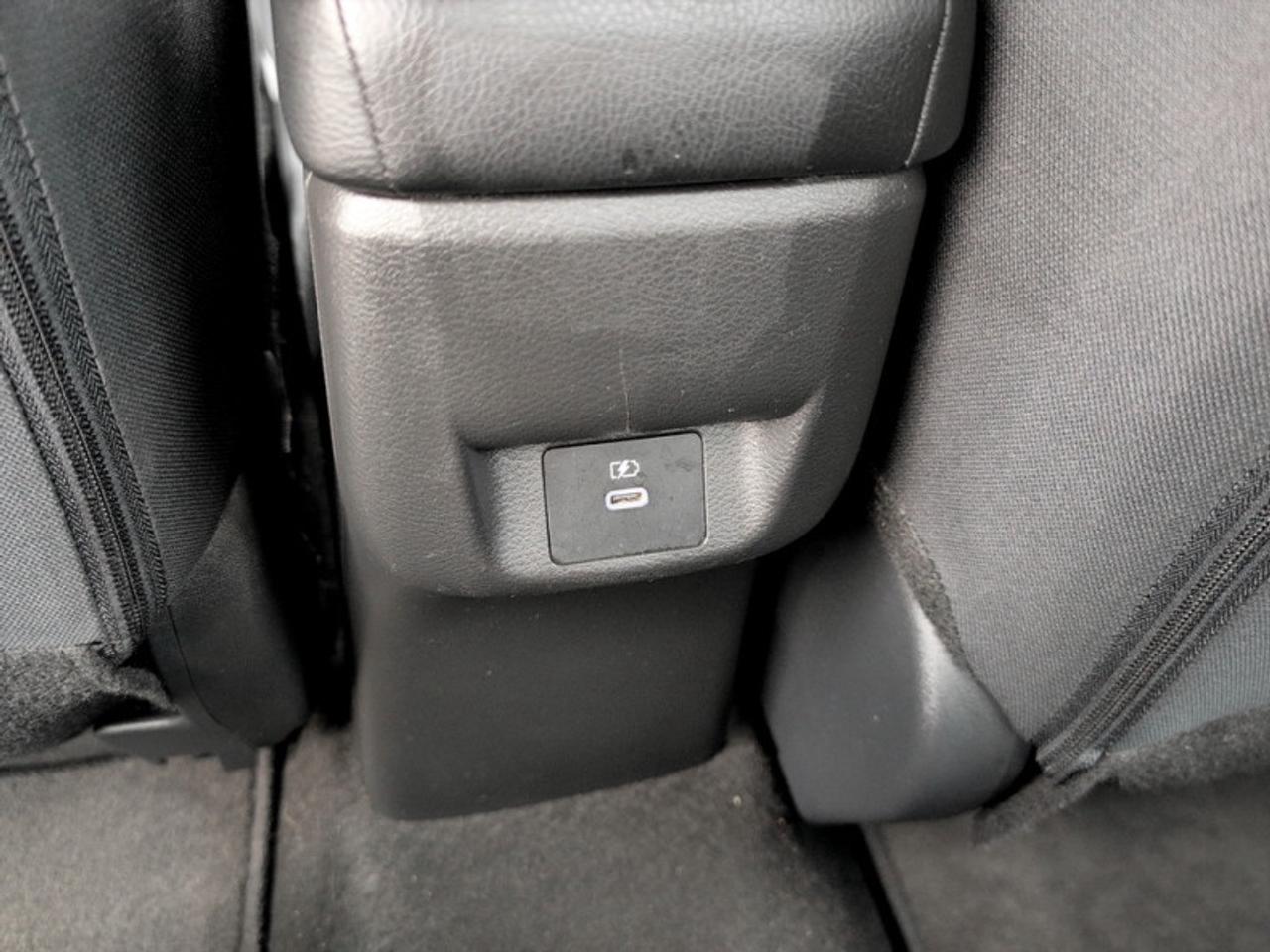 2023 Nissan Versa SV  **CLEAN CARFAX** Photo