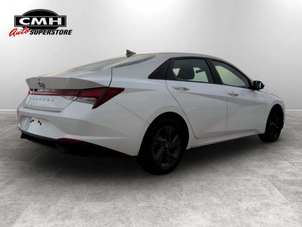 2022 Hyundai Elantra Preferred w/Sun and Tech  **SUNROOF** Photo4