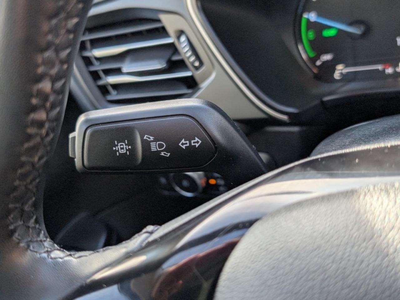 2021 Ford Escape SEL Photo