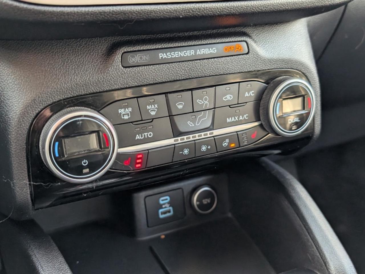 2021 Ford Escape SEL Photo