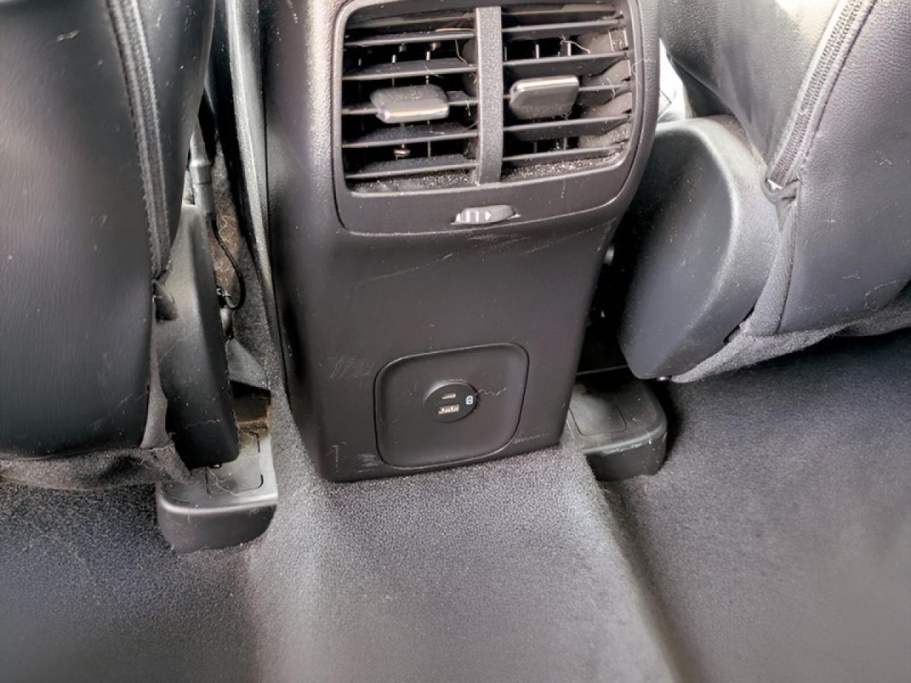 2021 Ford Escape SEL Photo