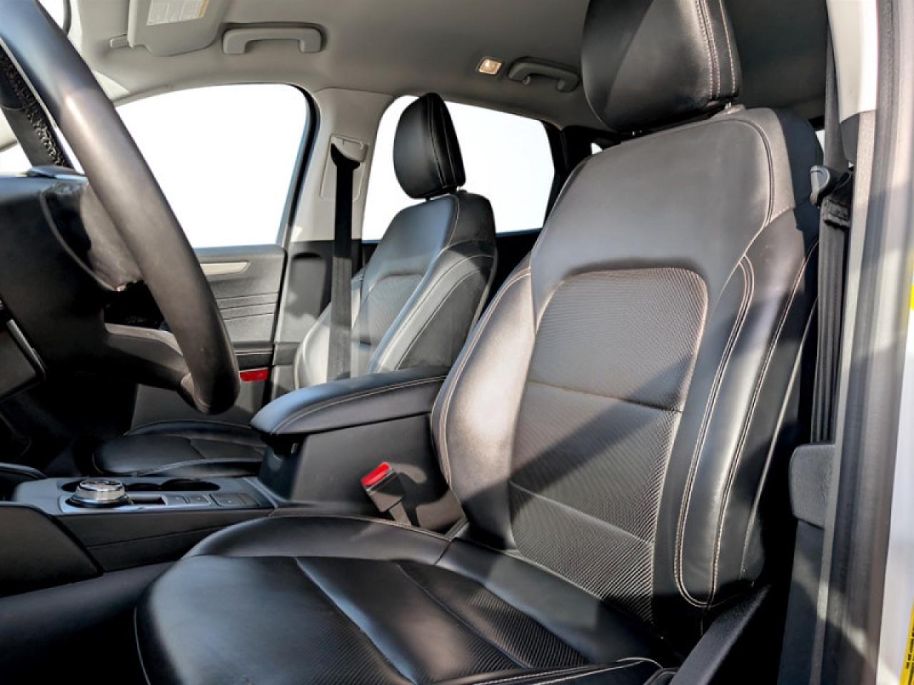 2021 Ford Escape SEL Photo