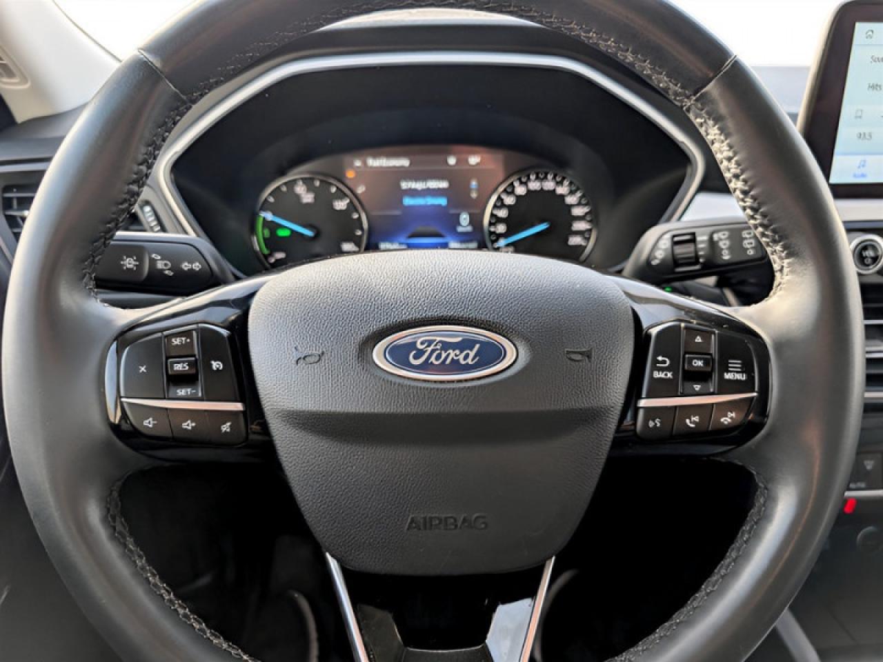 2021 Ford Escape SEL Photo