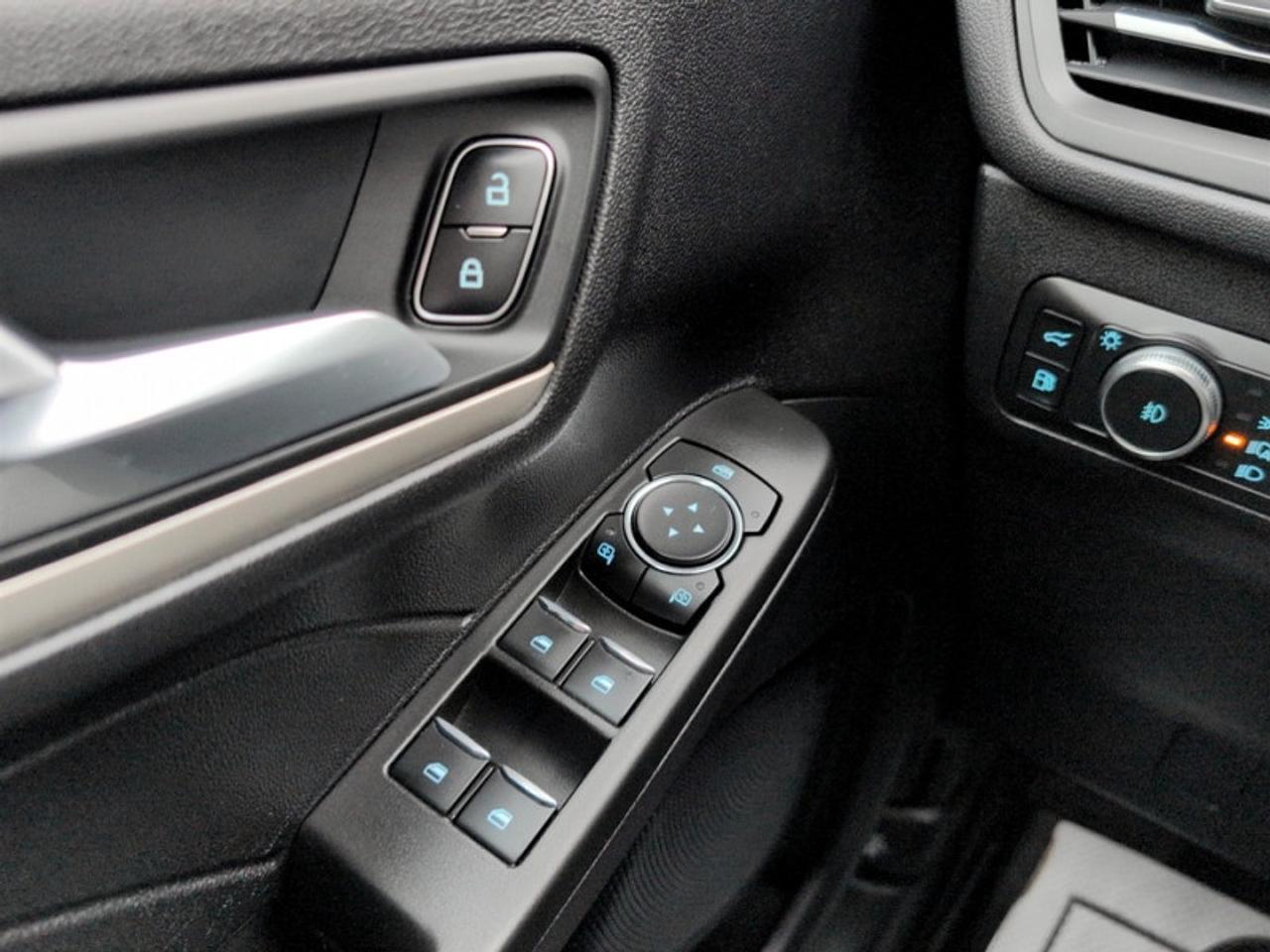 2021 Ford Escape SEL  **HYBRID - CLEAN CARFAX** Photo