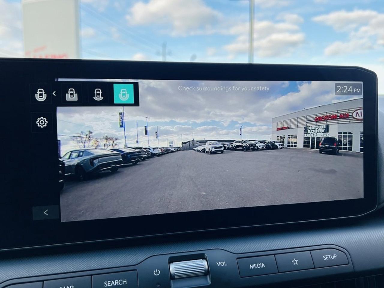 2025 Kia K4 EX+ Photo