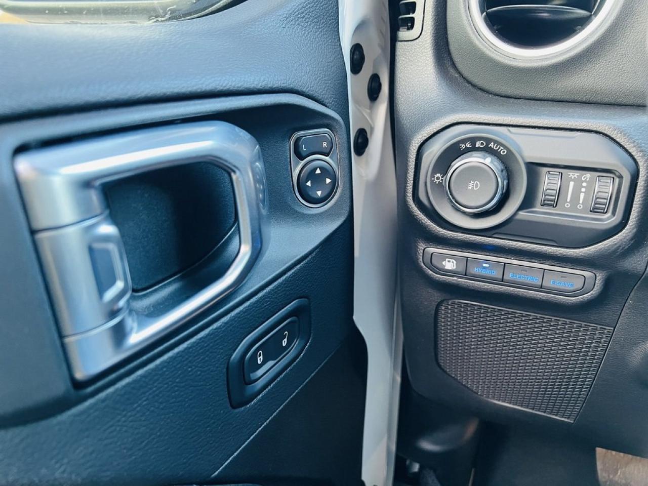 2022 Jeep Wrangler 4xe Unlimited Rubicon Photo