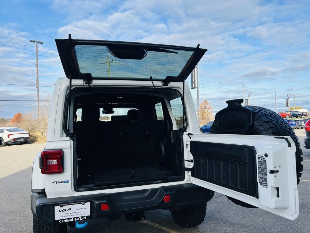 2022 Jeep Wrangler 4xe Unlimited Rubicon Photo