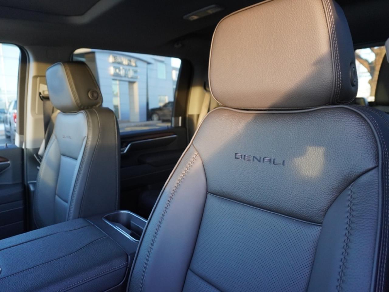 2026 GMC Sierra 2500 HD Denali  - Leather Seats Photo
