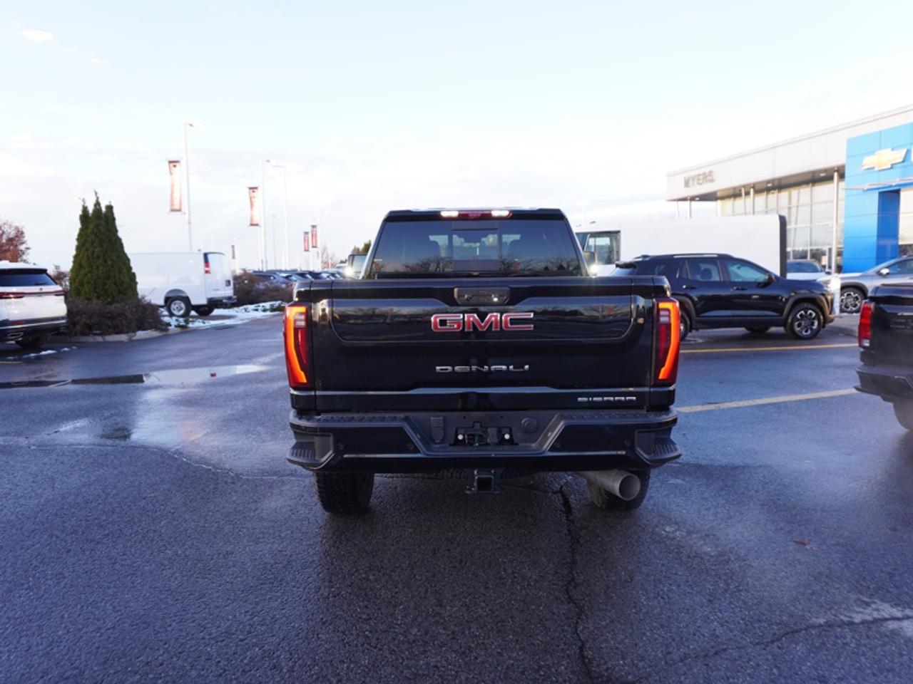 2026 GMC Sierra 2500 HD Denali  - Leather Seats Photo