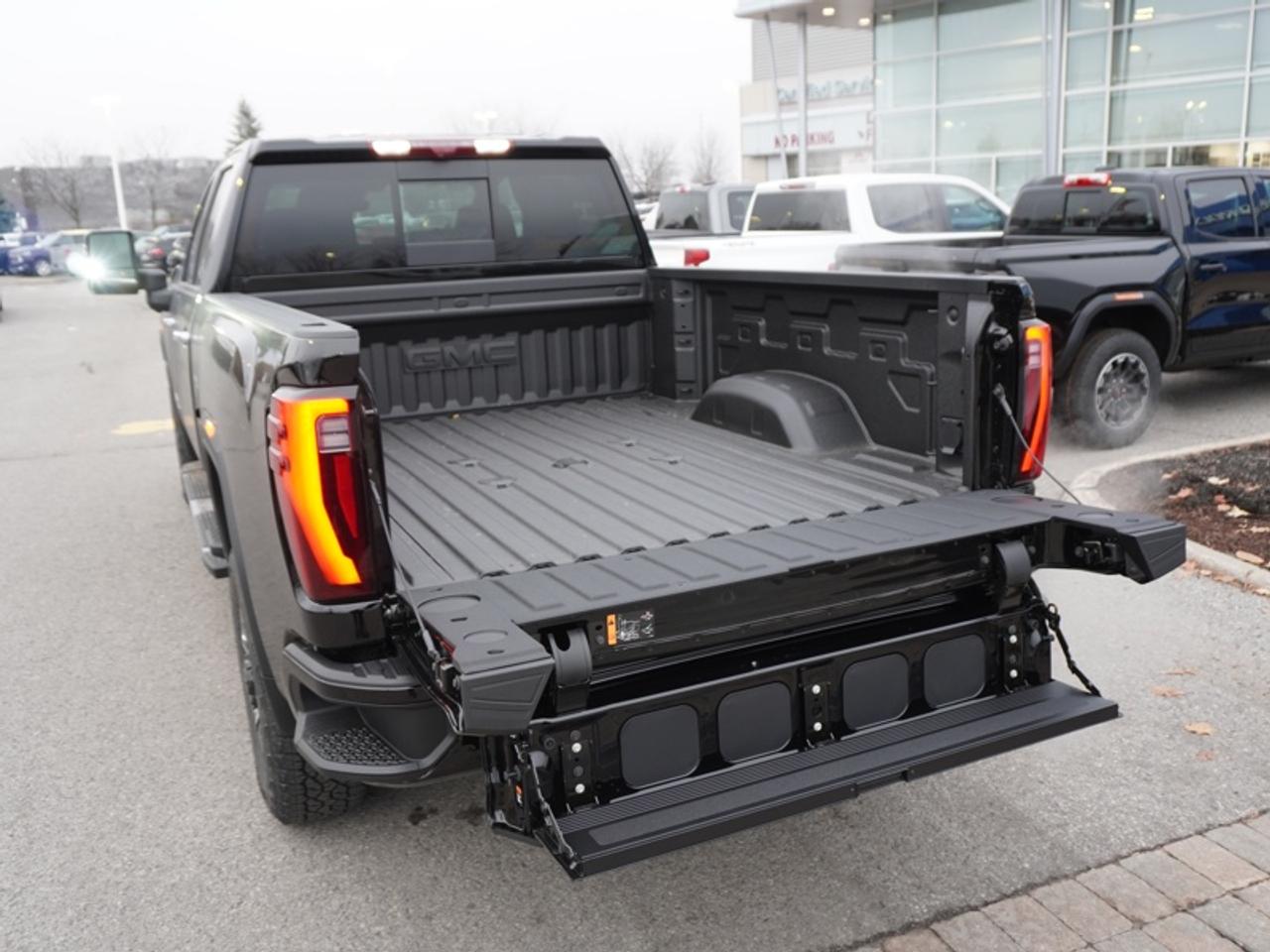 2026 GMC Sierra 2500 HD Denali  - Leather Seats Photo