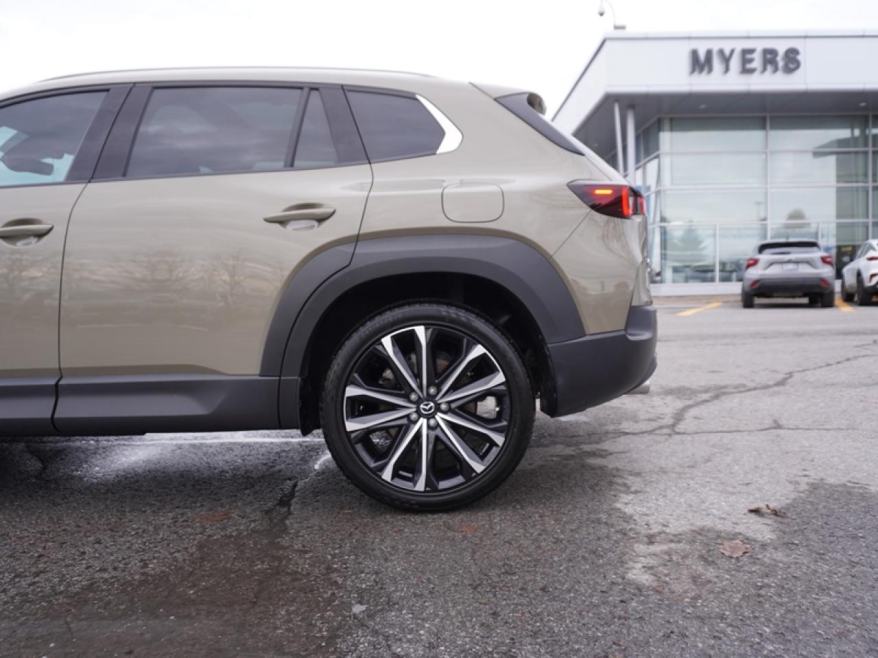 2023 Mazda CX-50 GT  -  Sunroof -  Cooled Seats Photo