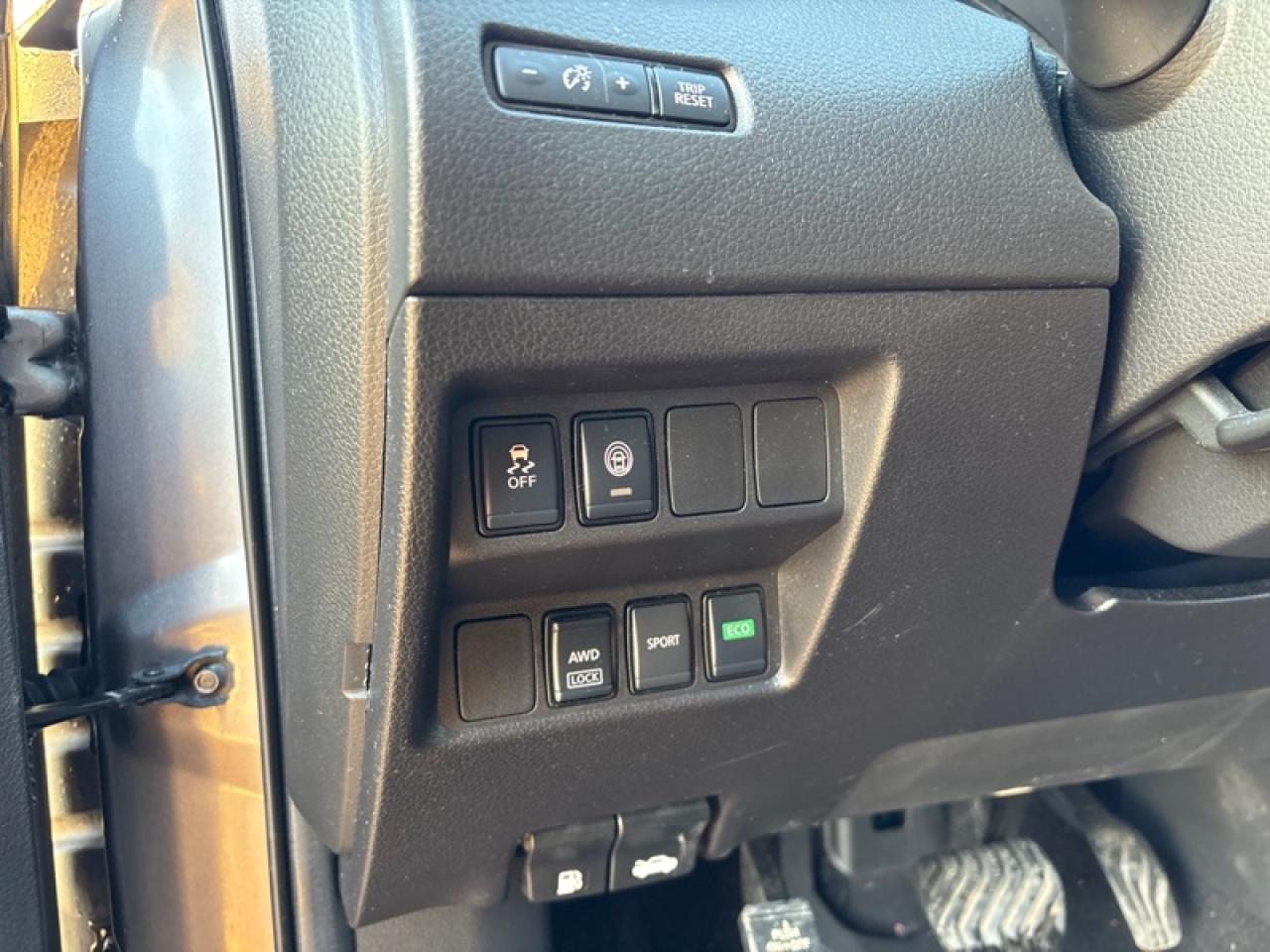 2023 Nissan Qashqai S AWD  AWD, Low Mileage Photo