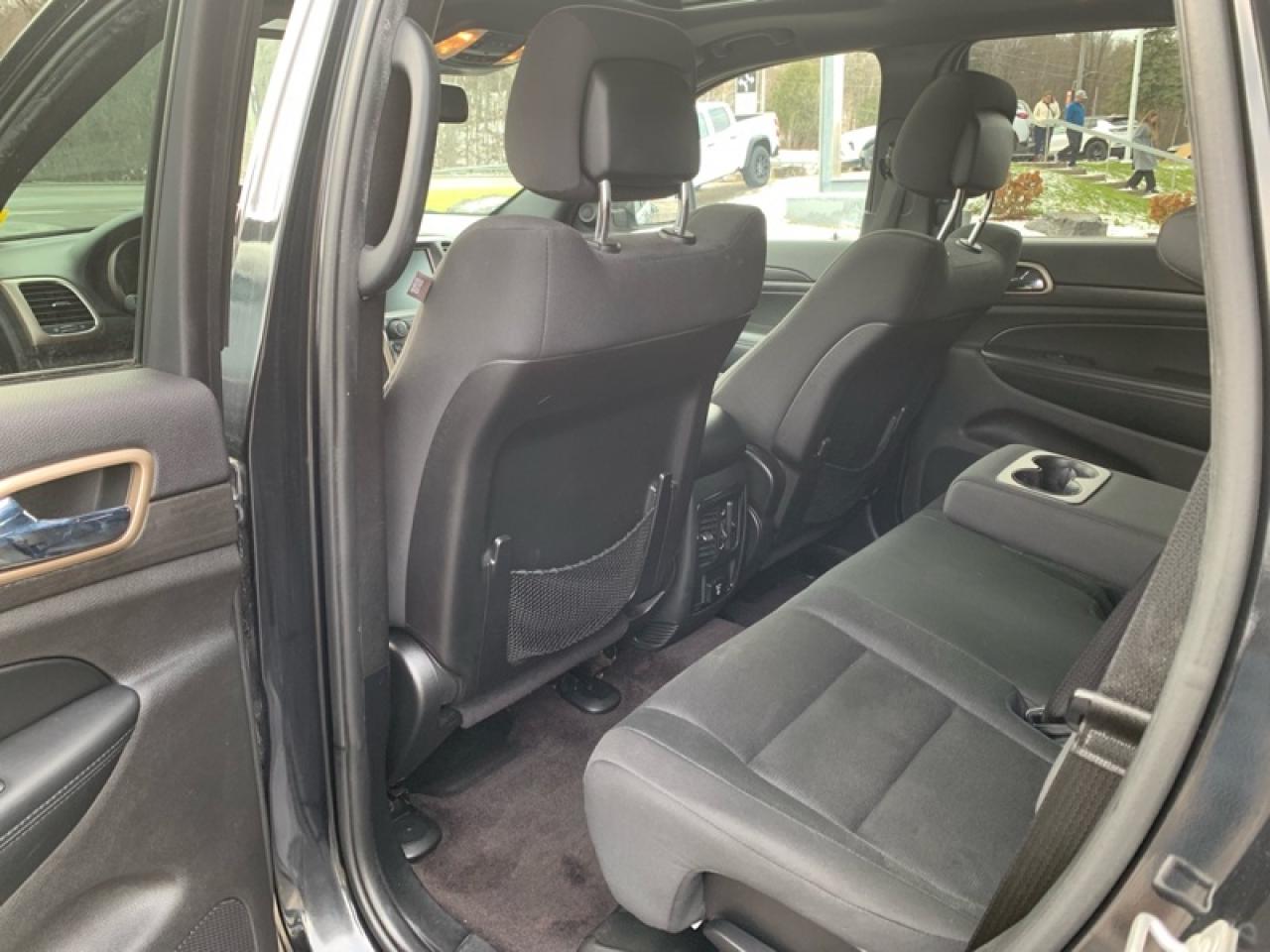 2016 Jeep Grand Cherokee Laredo Photo