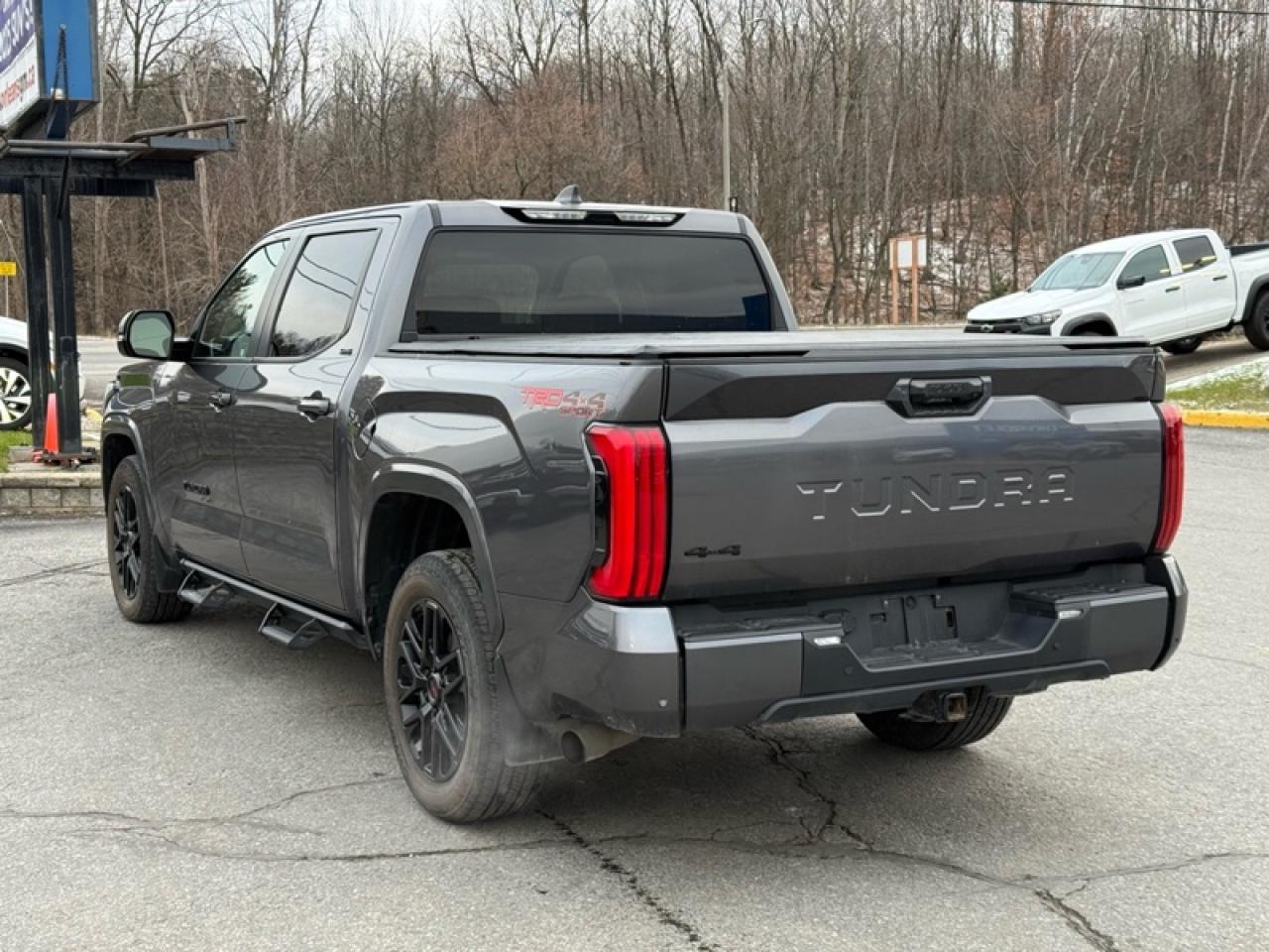 2024 Toyota Tundra SR5 Photo2