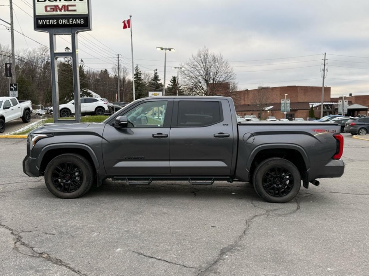 2024 Toyota Tundra SR5 Photo