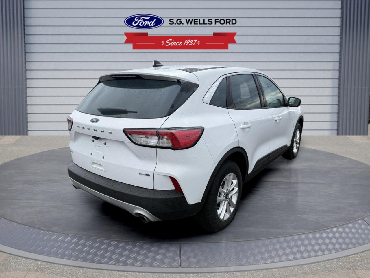 2020 Ford Escape SE Photo