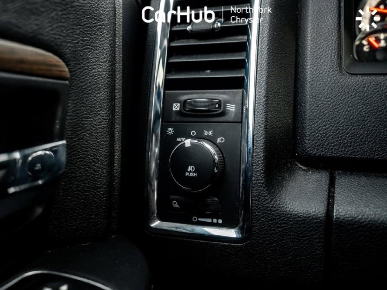 2014 RAM 1500 Laramie Photo