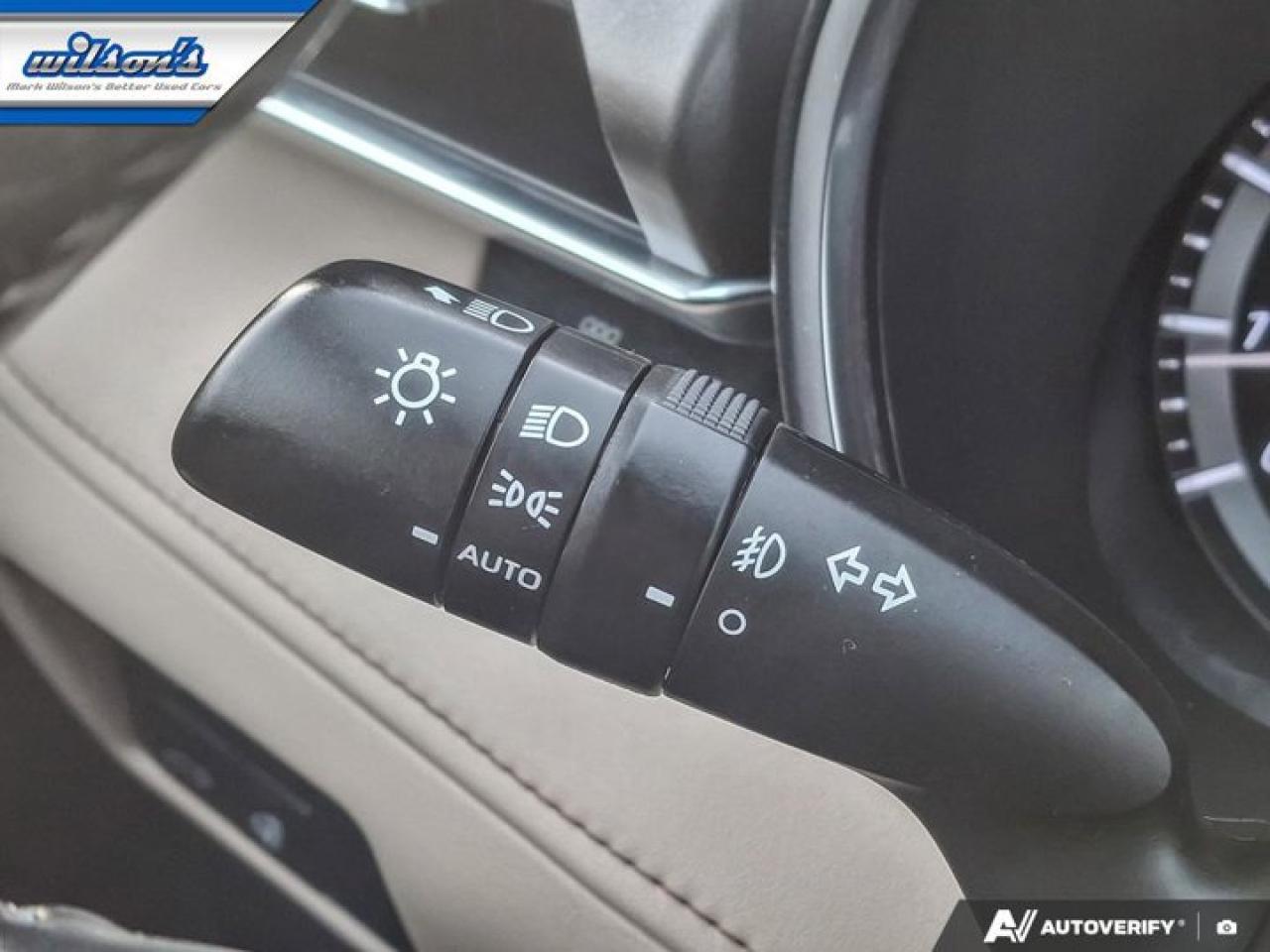 2021 Toyota Highlander LimitedLeather | Sunroof | Cooled + Heated Seats | JBL Audio | Rear Camera | and More ! Photo