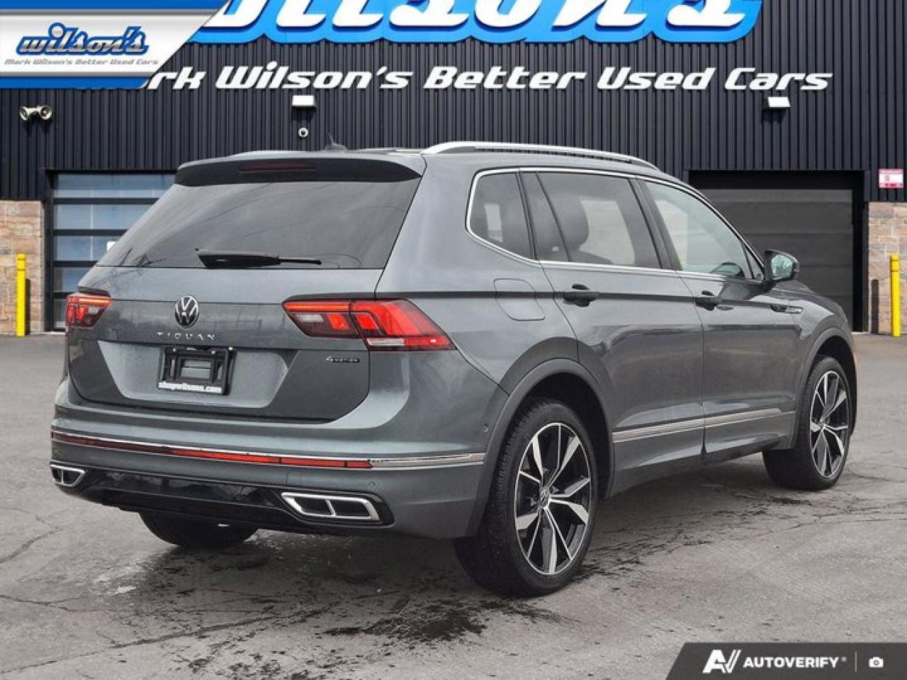2023 Volkswagen Tiguan Highline R-Line 4Motion | Leather | Sunroof | Nav | 360 Camera | Fender Audio | and More ! Photo