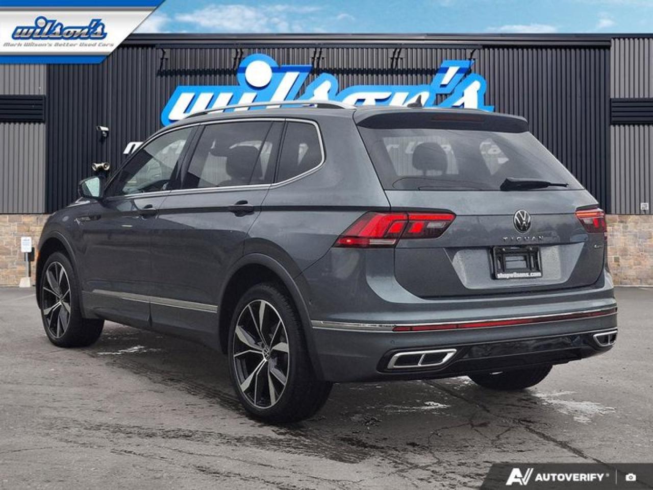 2023 Volkswagen Tiguan Highline R-Line 4Motion | Leather | Sunroof | Nav | 360 Camera | Fender Audio | and More ! Photo2
