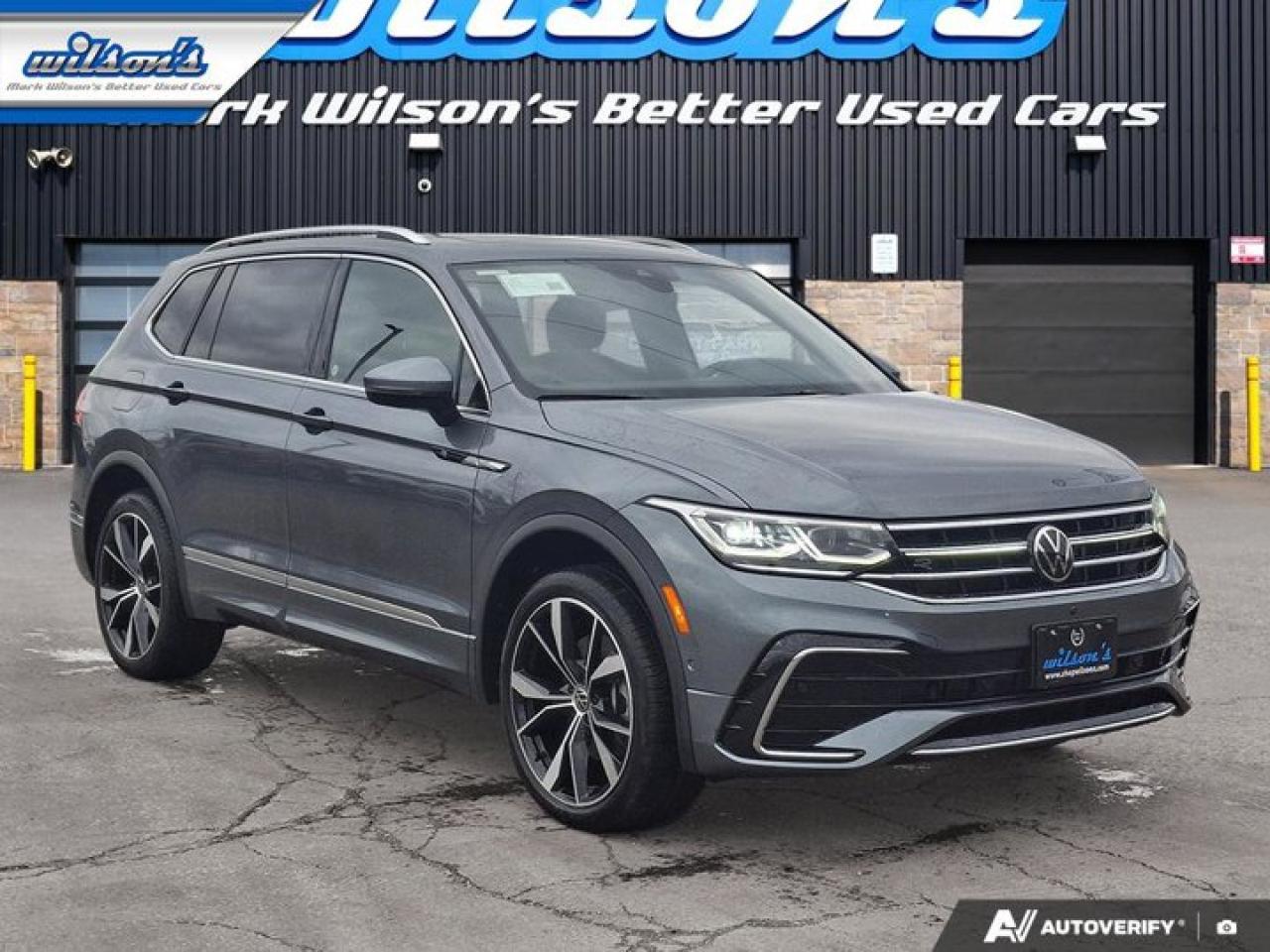 2023 Volkswagen Tiguan Highline R-Line 4Motion | Leather | Sunroof | Nav | 360 Camera | Fender Audio | and More ! Photo