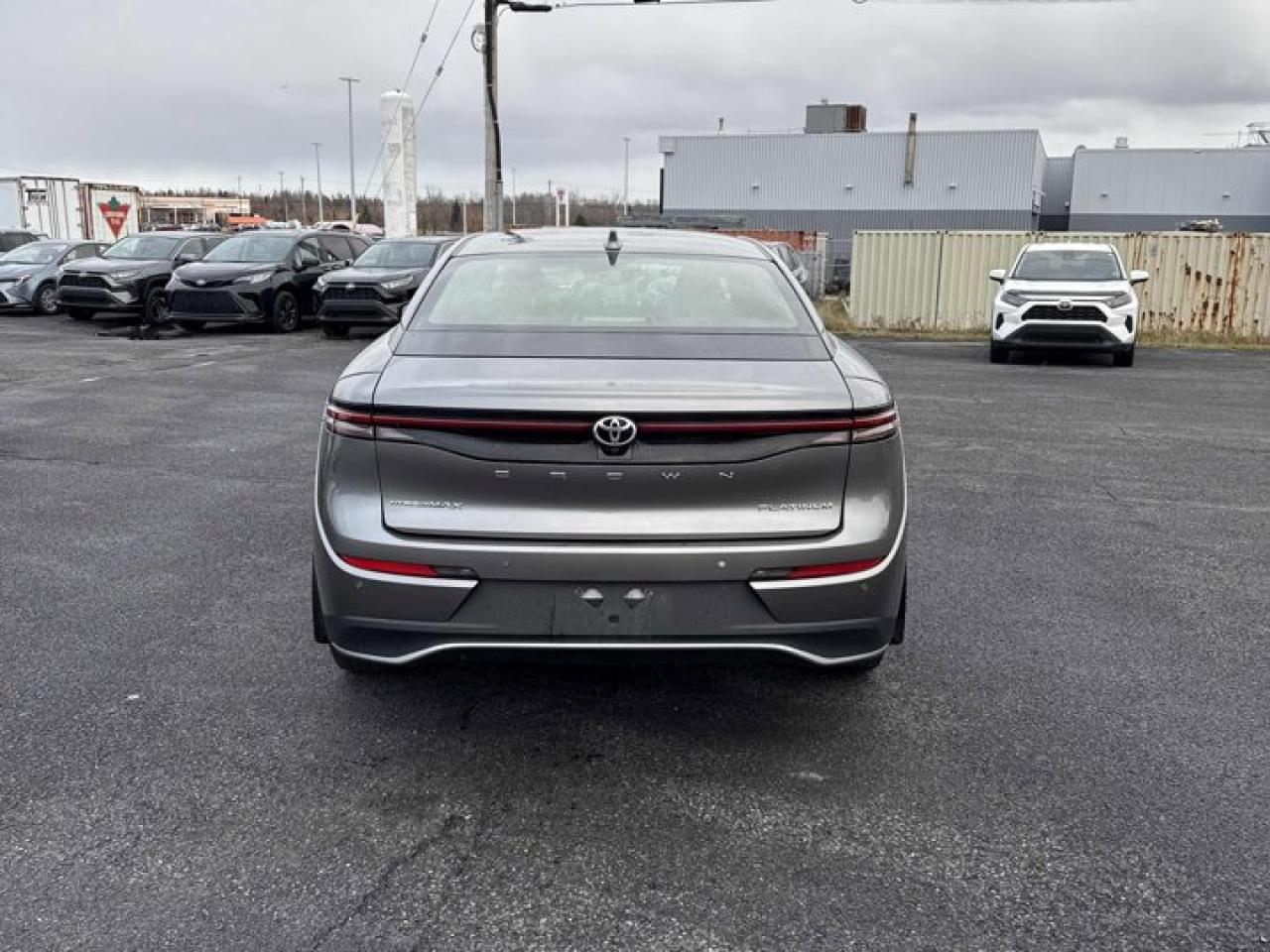 2023 Toyota Crown Platinum Hybrid MAX | AWD | Leather | Pano Roof | JBL | 360 Camera | Photo