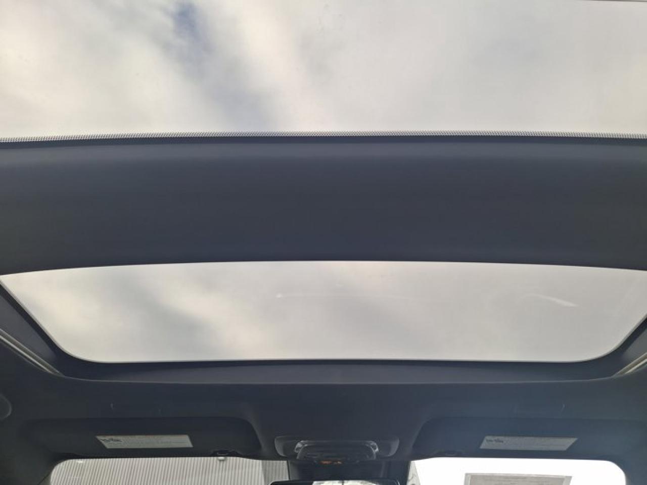 2023 Toyota Crown Platinum Hybrid MAX | AWD | Leather | Pano Roof | JBL | 360 Camera | Photo