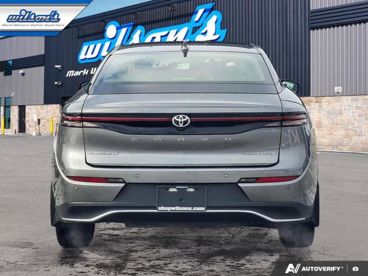 2023 Toyota Crown Platinum Hybrid MAX | AWD | Leather | Pano Roof | JBL | 360 Camera | Photo3