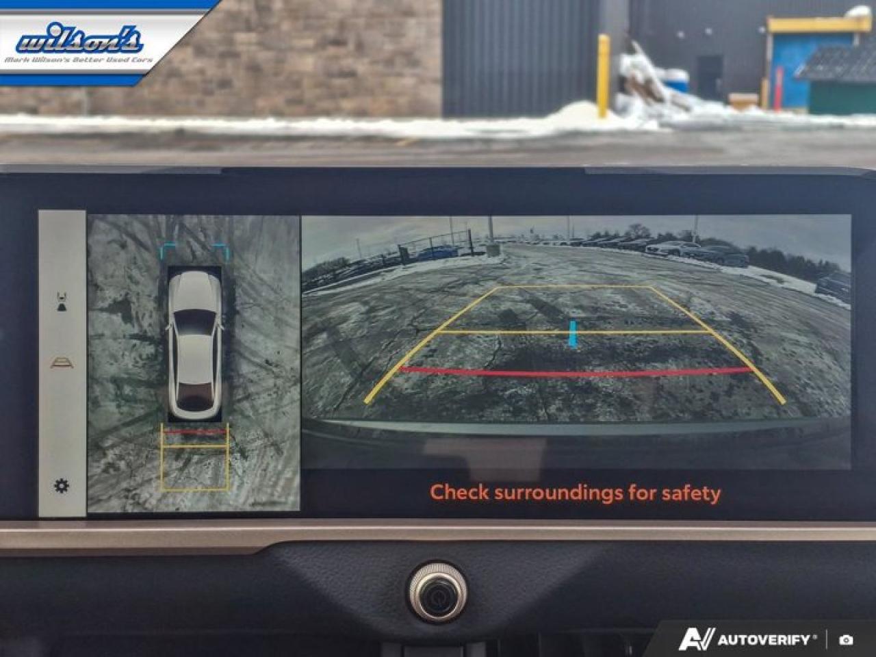 2023 Toyota Crown Platinum Hybrid MAX | AWD | Leather | Pano Roof | JBL | 360 Camera | Photo