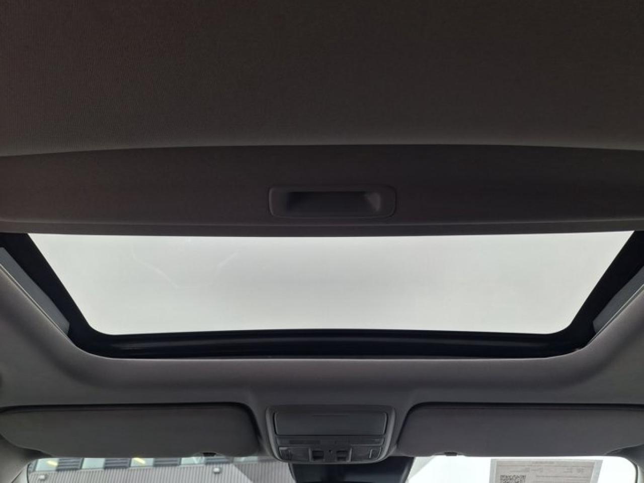 2021 Honda CR-V EX-L Leather | Sunroof | Adaptive Cruise | CarPlay + Android | Rear Camera | Power Seat | and More ! Photo