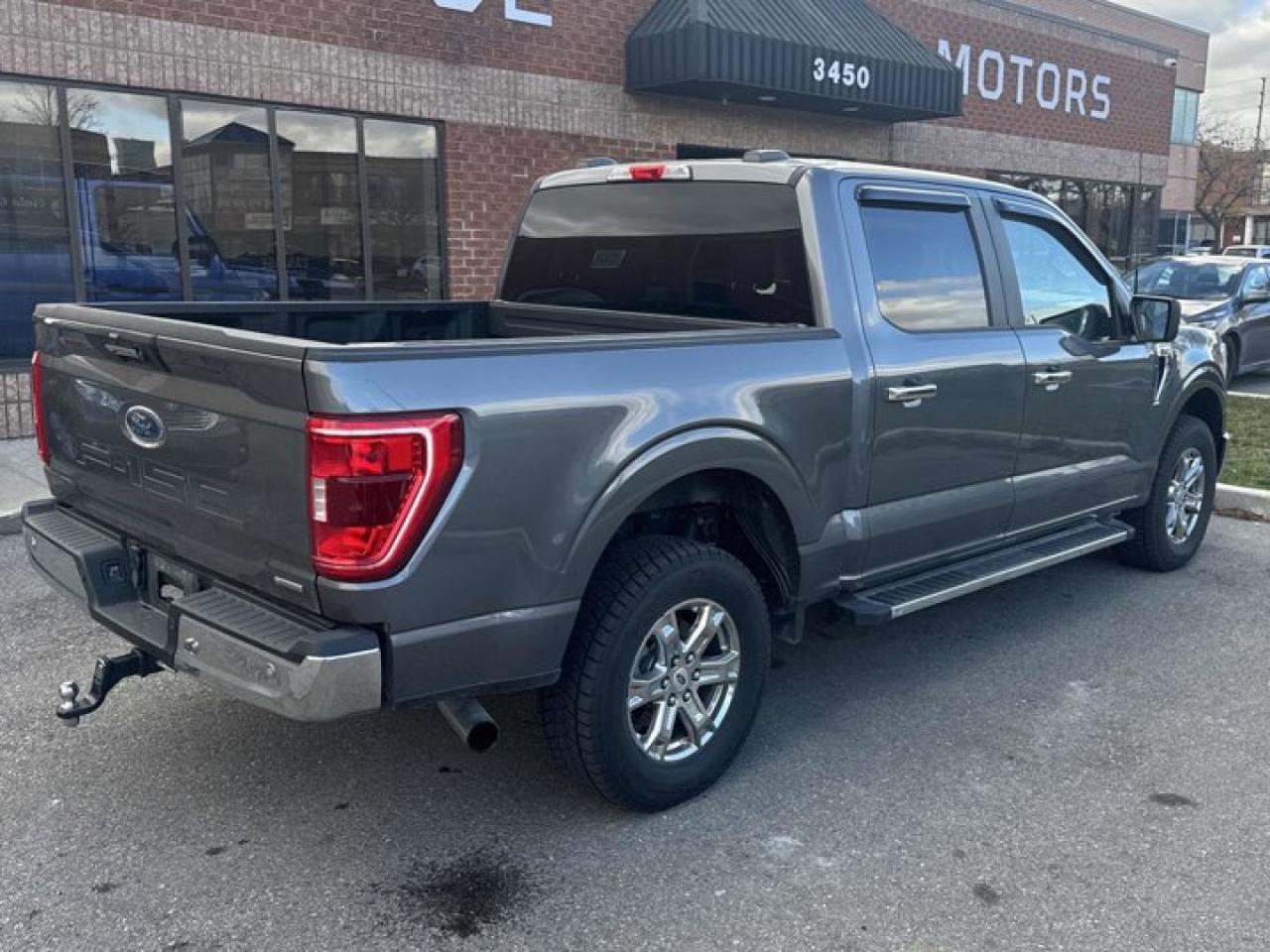 2021 Ford F-150 XLT Crew 4x4 | 3.5L Ecoboost | Trailer Tow Package | Trailer Brake Controller | Back-Up Cam & More ! Photo3
