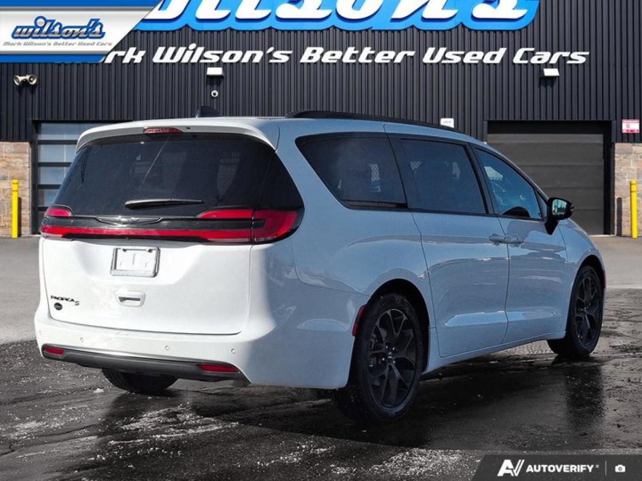 2024 Chrysler Pacifica Touring-L | Leather | Pano Sunroof | S-Appearance Pkg | Heated Wheel + Seats | and More ! Photo4