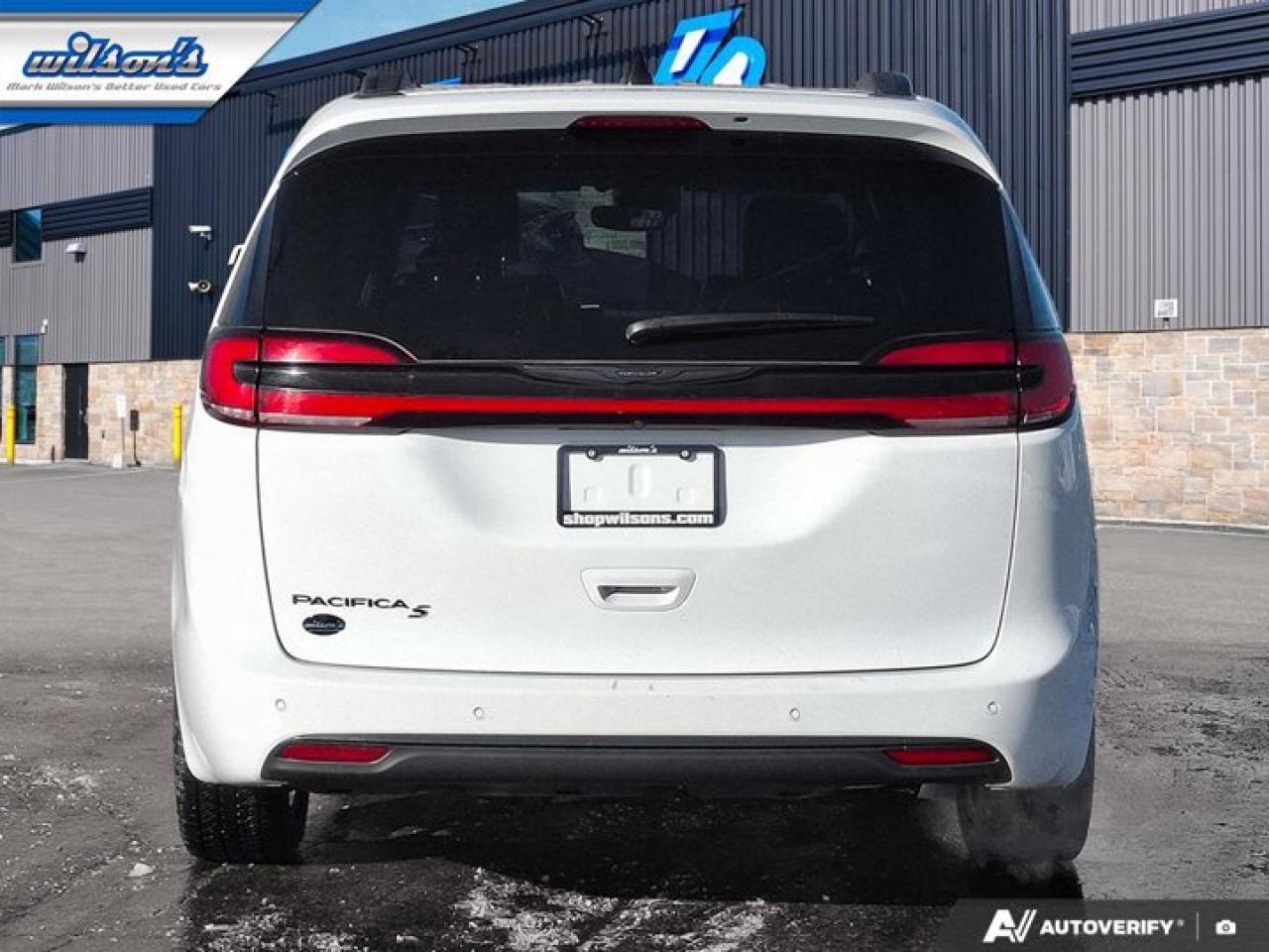 2024 Chrysler Pacifica Touring-L | Leather | Pano Sunroof | S-Appearance Pkg | Heated Wheel + Seats | and More ! Photo3
