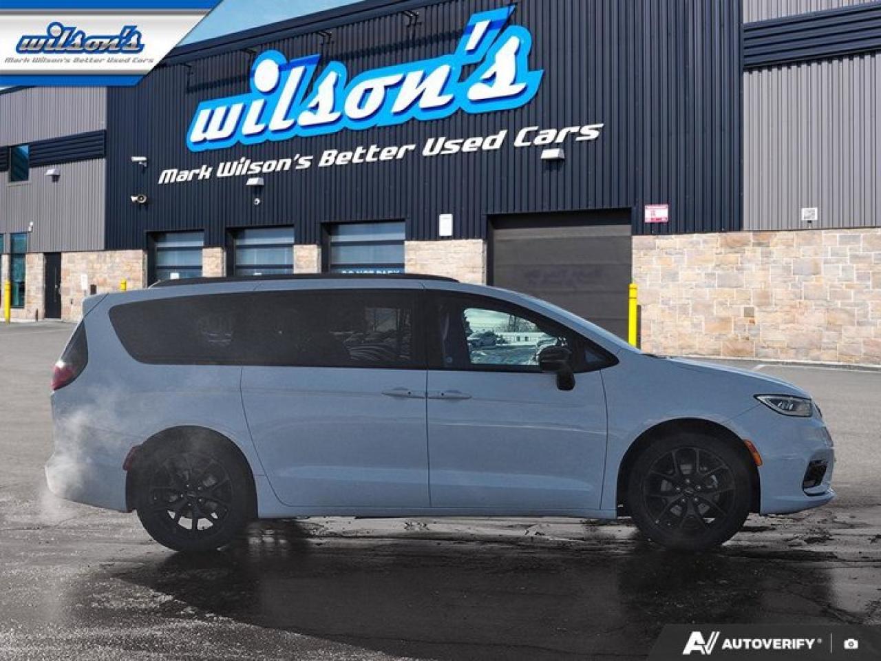 2024 Chrysler Pacifica Touring-L | Leather | Pano Sunroof | S-Appearance Pkg | Heated Wheel + Seats | and More ! Photo