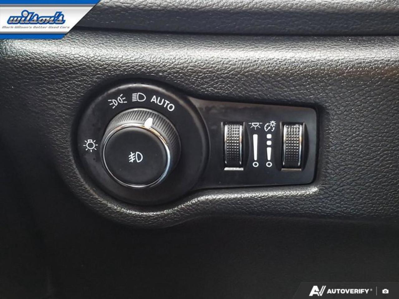 2024 Chrysler Pacifica Touring-L | Leather | Pano Sunroof | S-Appearance Pkg | Heated Wheel + Seats | and More ! Photo