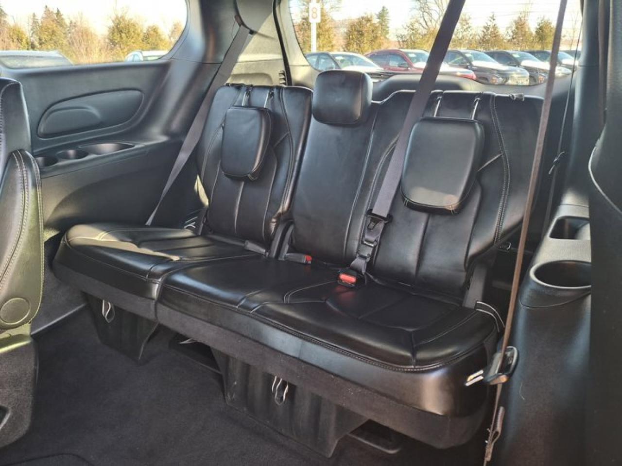 2024 Chrysler Pacifica Touring-L | Leather | Pano Sunroof | S-Appearance Pkg | Heated Wheel + Seats | and More ! Photo