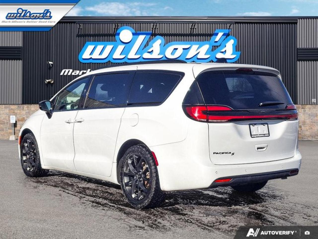 2024 Chrysler Pacifica Touring-L | Leather | Pano Sunroof | S-Appearance Pkg | Heated Wheel + Seats | and More ! Photo