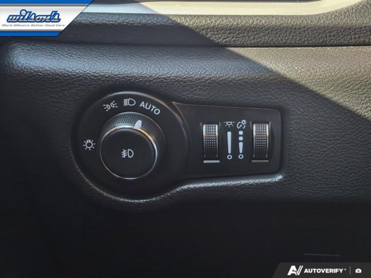 2024 Chrysler Pacifica Touring-L | Leather | Pano Sunroof | S-Appearance Pkg | Heated Wheel + Seats | and More ! Photo