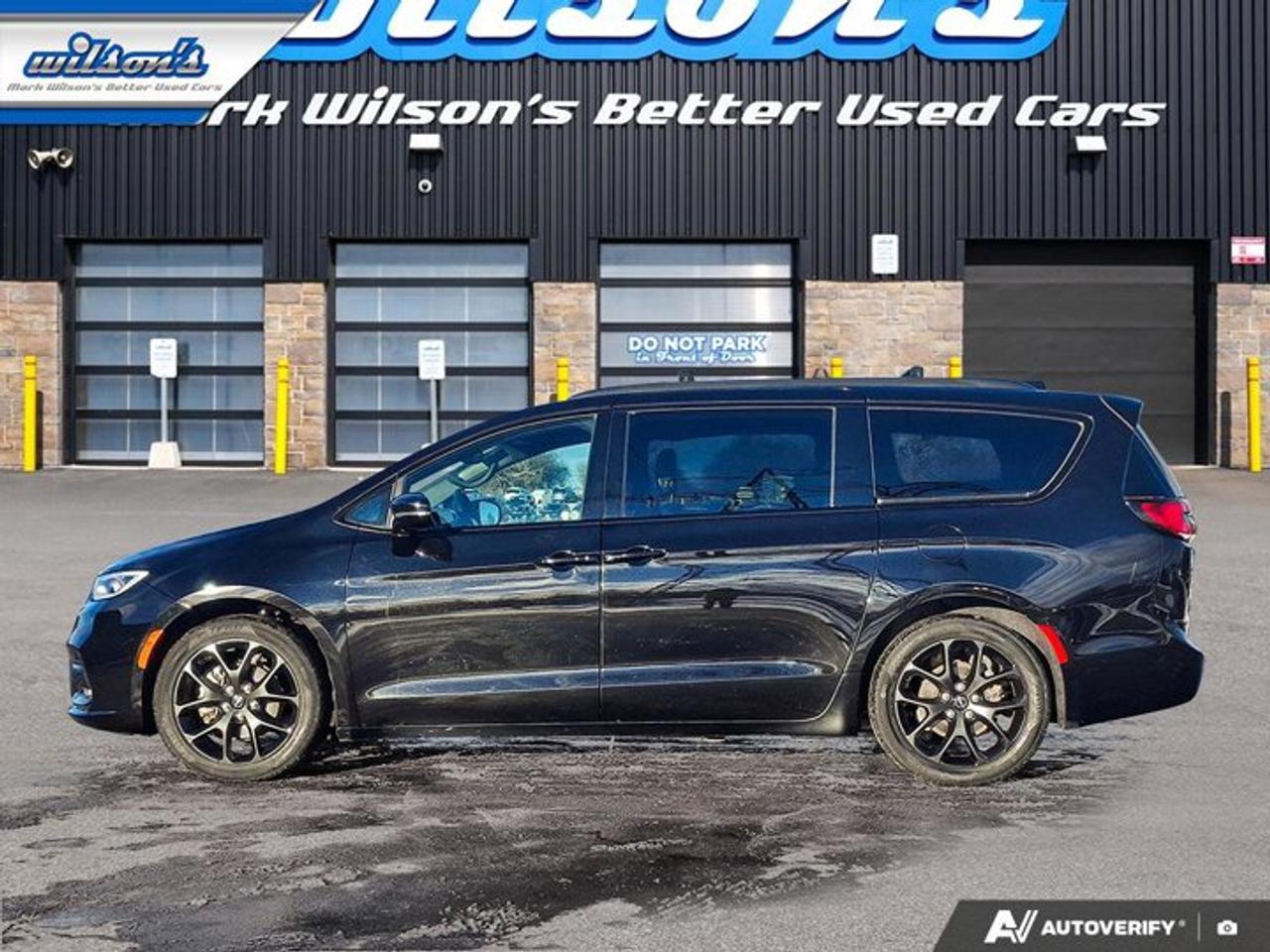 2024 Chrysler Pacifica Touring-L | Leather | Pano Sunroof | S-Appearance Pkg | Heated Wheel + Seats | and More ! Photo