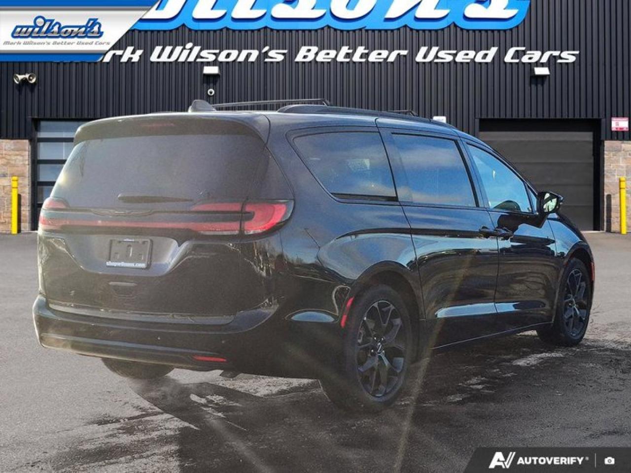 2024 Chrysler Pacifica Touring-L | Leather | Pano Sunroof | S-Appearance Pkg | Heated Wheel + Seats | and More ! Photo4