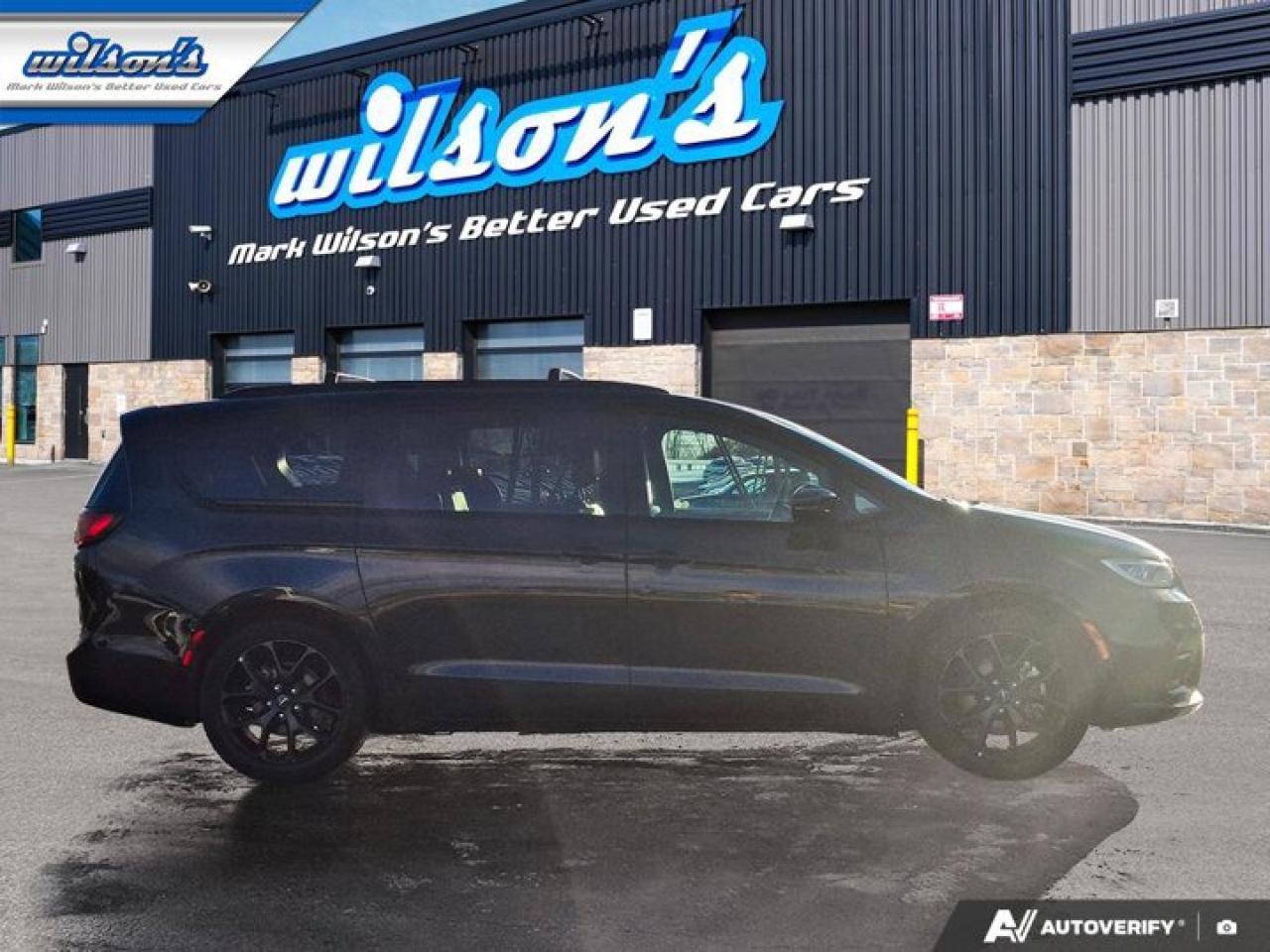 2024 Chrysler Pacifica Touring-L | Leather | Pano Sunroof | S-Appearance Pkg | Heated Wheel + Seats | and More ! Photo