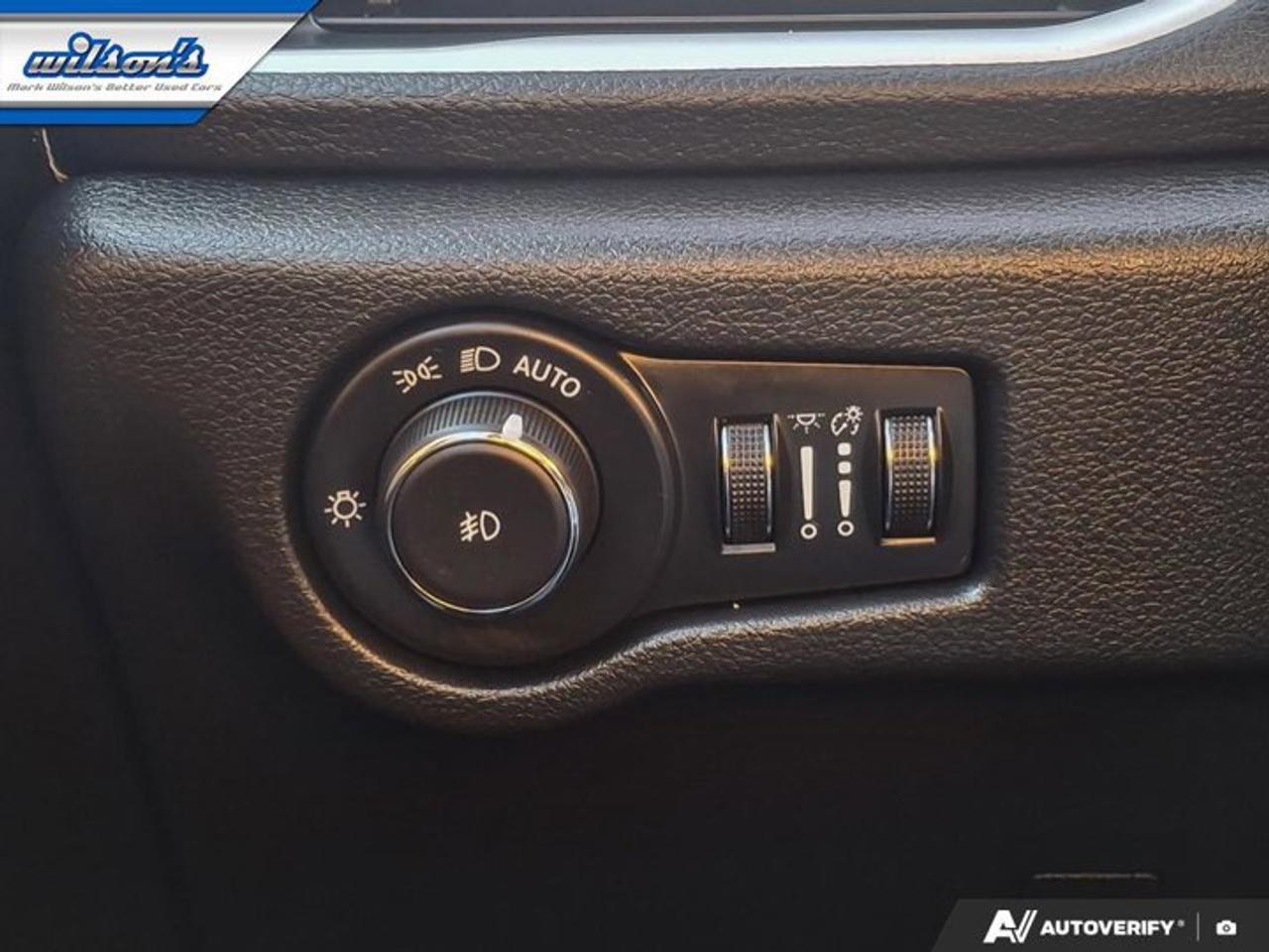 2024 Chrysler Pacifica Touring-L | Leather | Pano Sunroof | S-Appearance Pkg | Heated Wheel + Seats | and More ! Photo